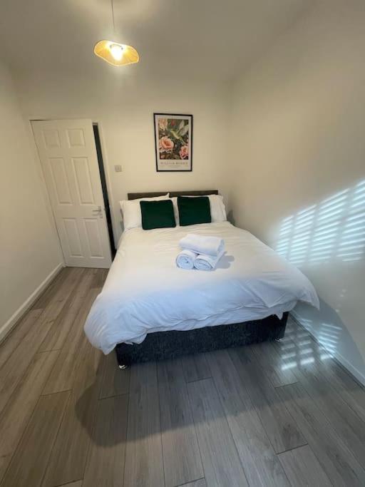 Group Apartment *